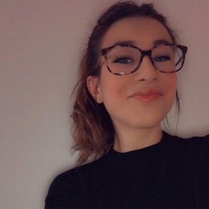 Meet your Posher, Sarah alexis